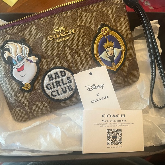 NWT COACH DISNEY COACH WRISTLET Disney iconic villains meet iconic Coach design - Picture 4 of 7